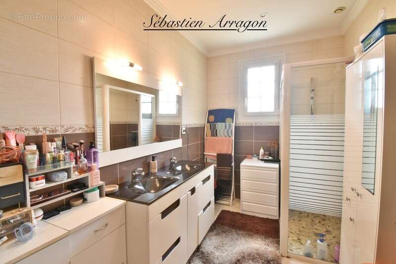 En exclusivité à Cancon – Maison familiale rénovée de 130 m² avec garage et terrain clos - photo 8