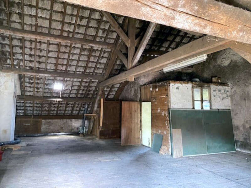 Appartement à VILLENEUVE-L'ARCHEVEQUE