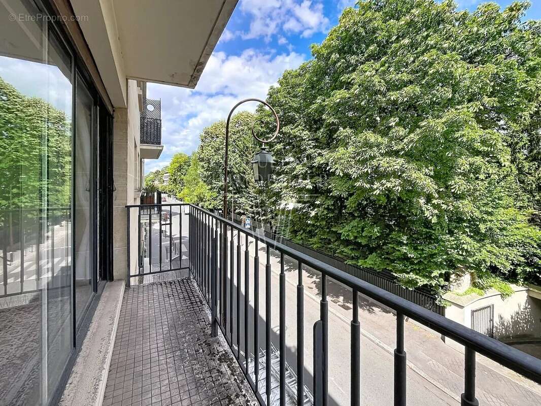Appartement à NEUILLY-SUR-SEINE