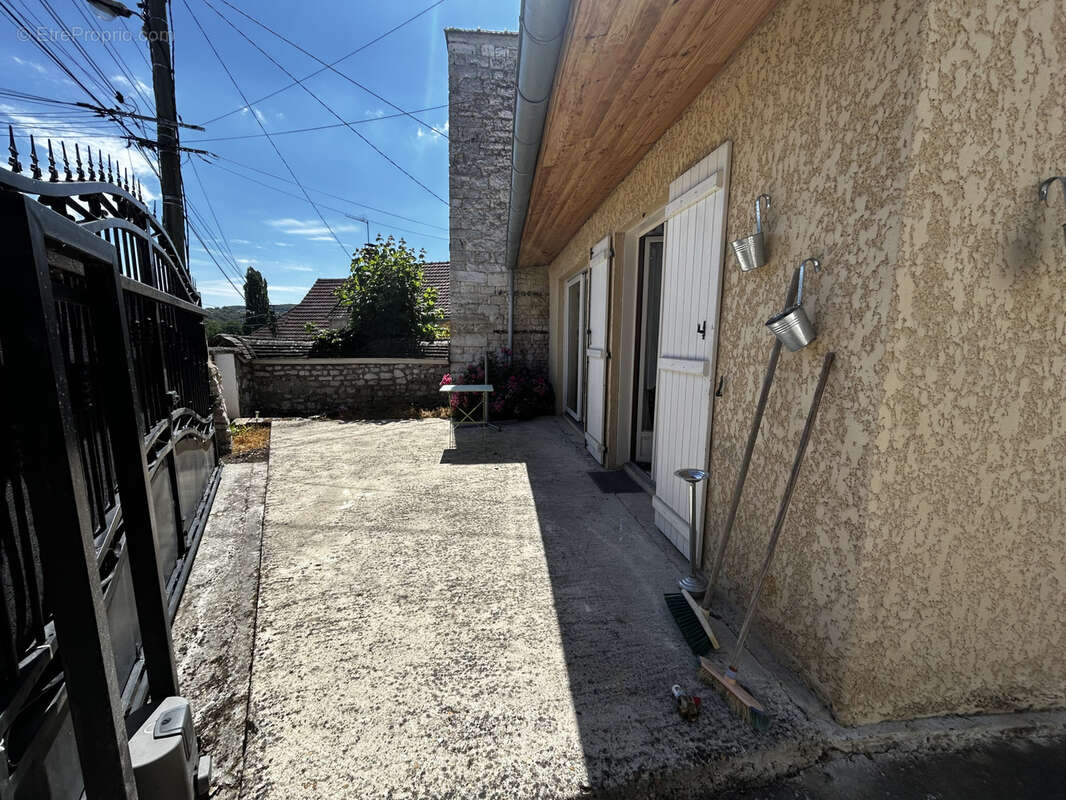 Maison à BENNECOURT