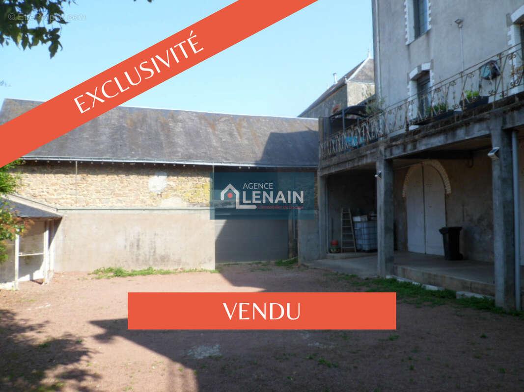 Maison à POUZAUGES