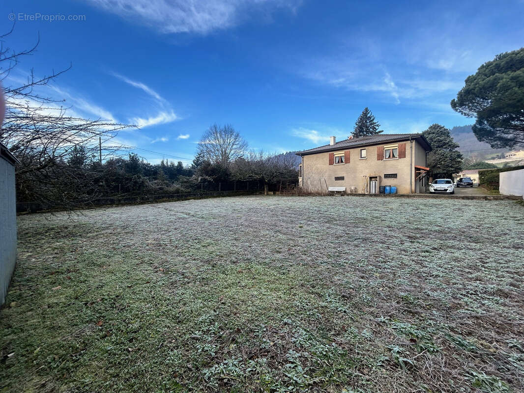 Maison à VILLEVOCANCE