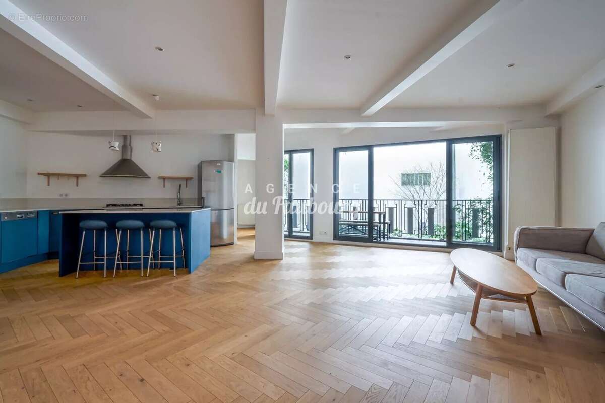 Appartement à PARIS-10E
