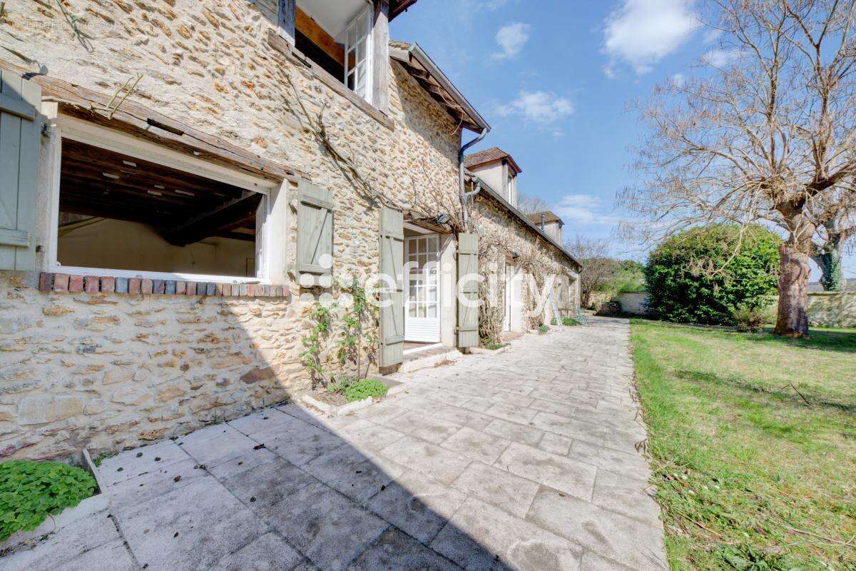 Maison 420 m² à La Boissiere-Ecole  - photo 15