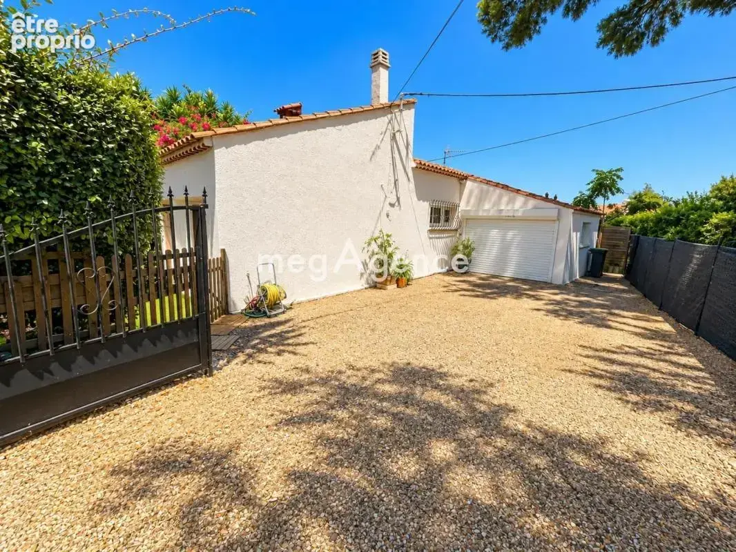 Six-fours-maison de plain-pied avec jardin paysagé - photo 4