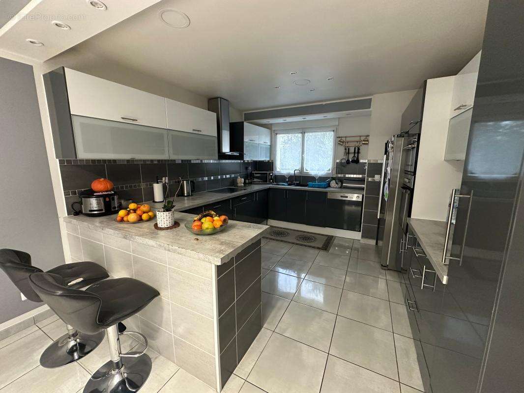 Maison à SAINT-GERMAIN-LES-ARPAJON