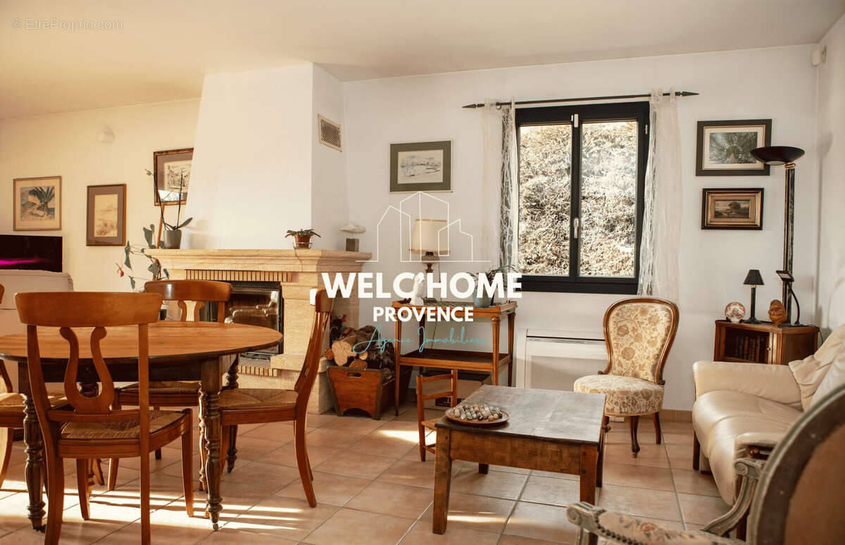 Salon - Maison à SALON-DE-PROVENCE