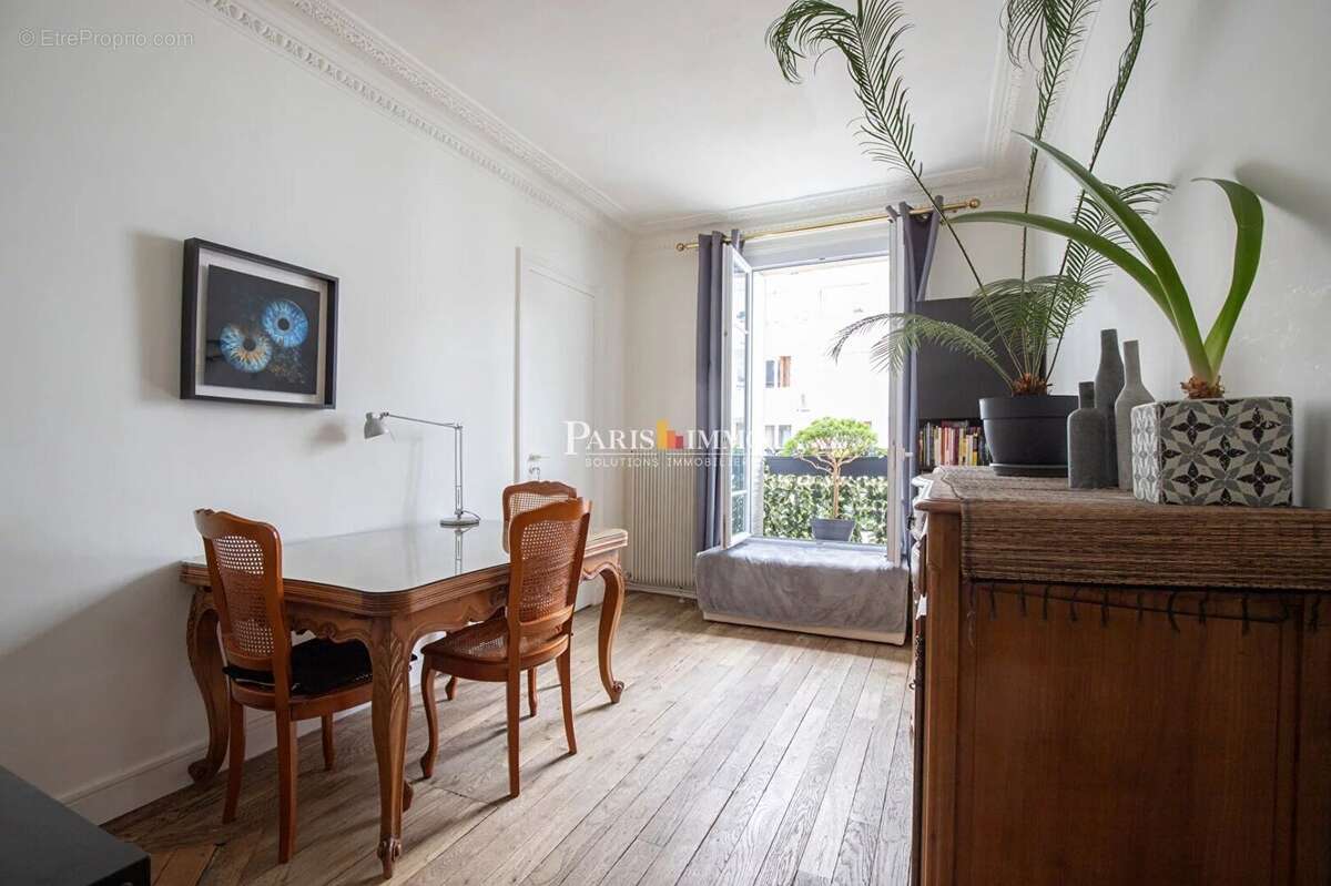 Appartement à PARIS-18E