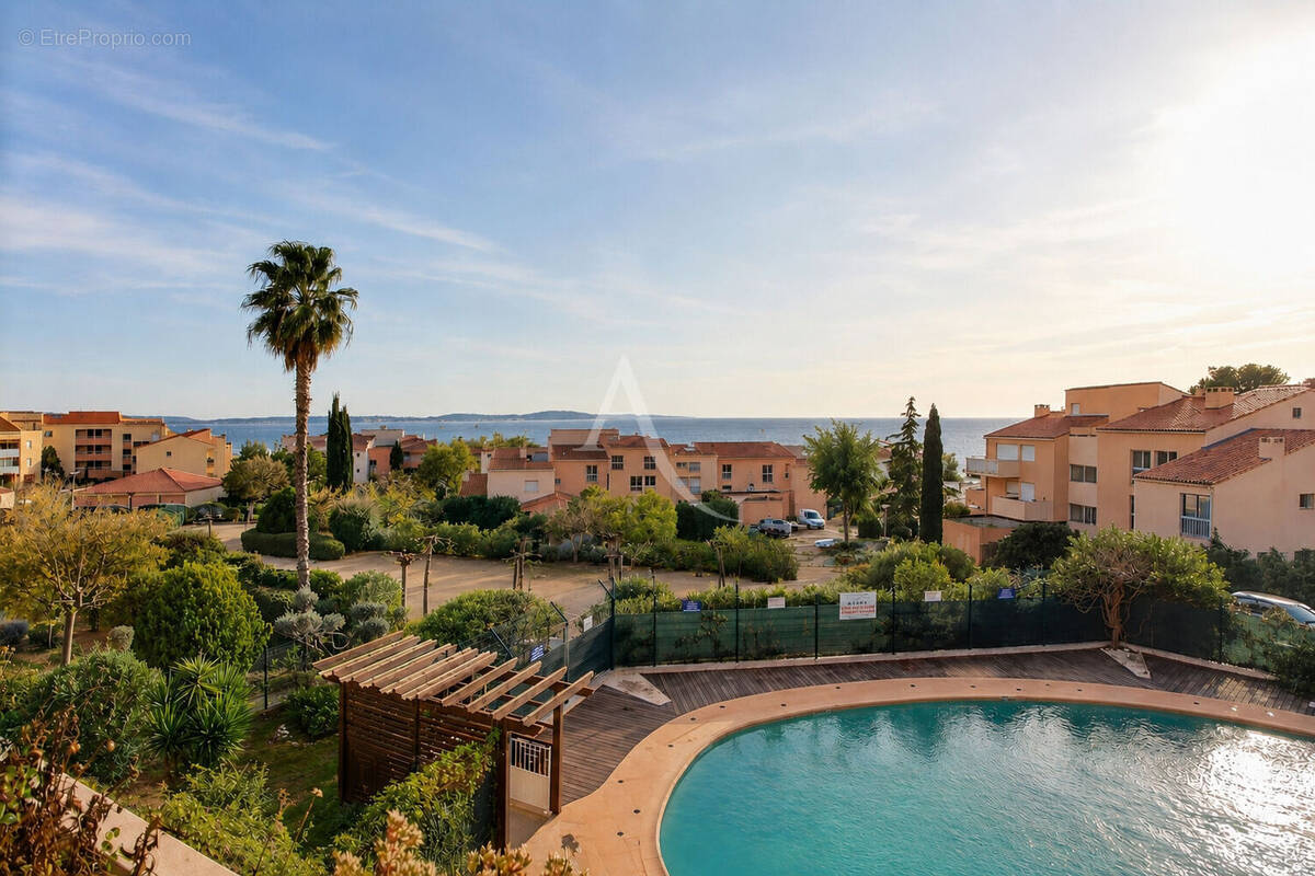 Appartement à CARQUEIRANNE