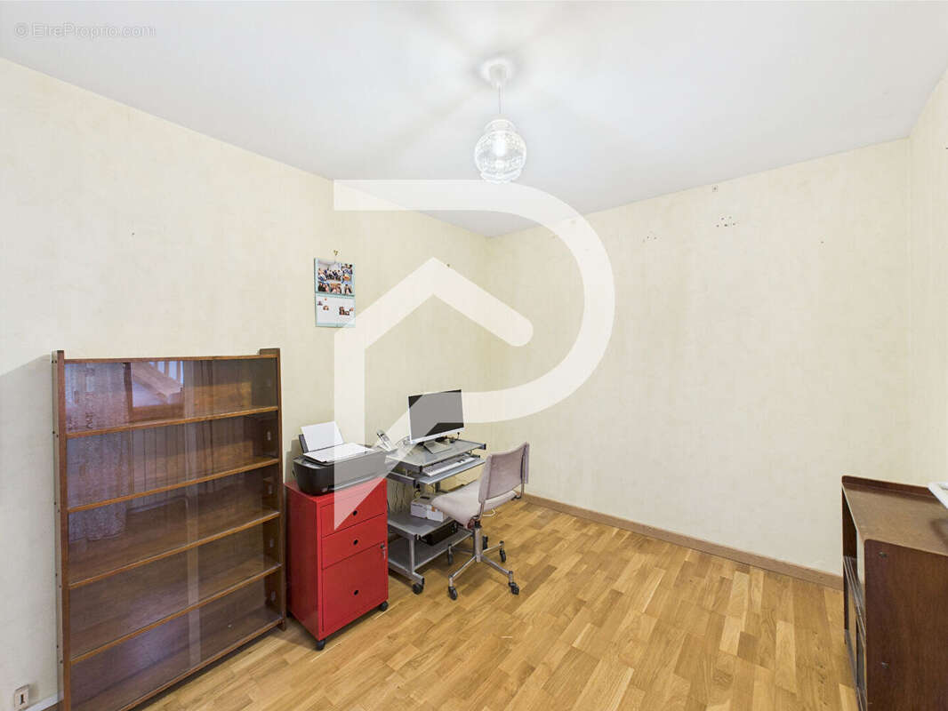 Maison à LIVRON-SUR-DROME