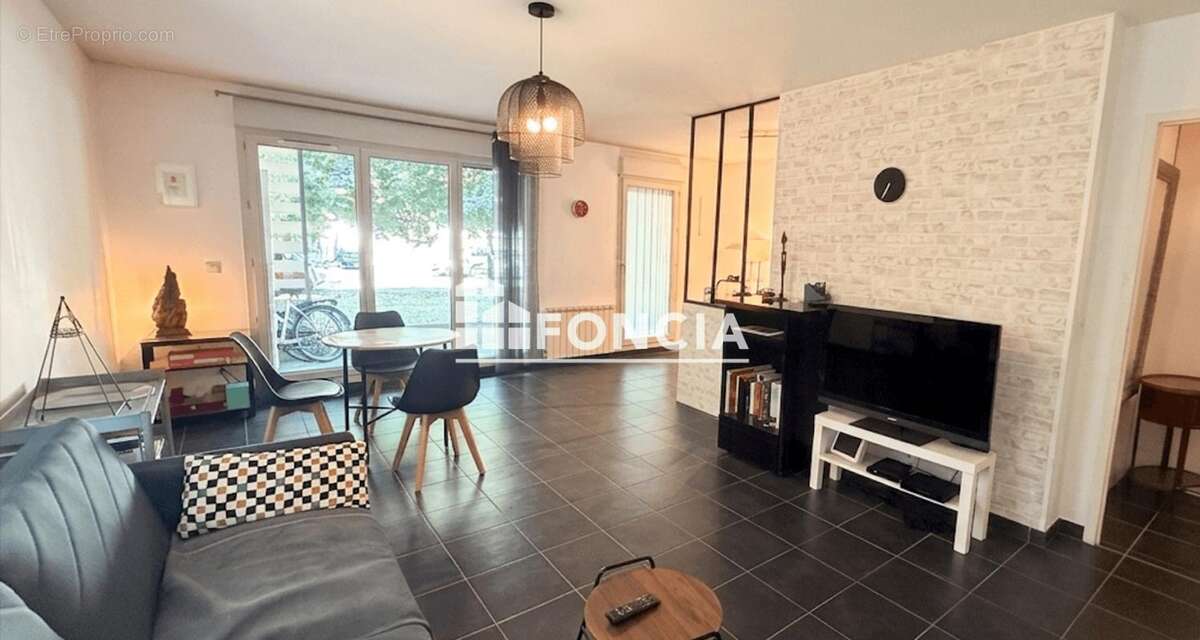 Résidence sécurisée avec garage et cadre verdoyant - photo 2