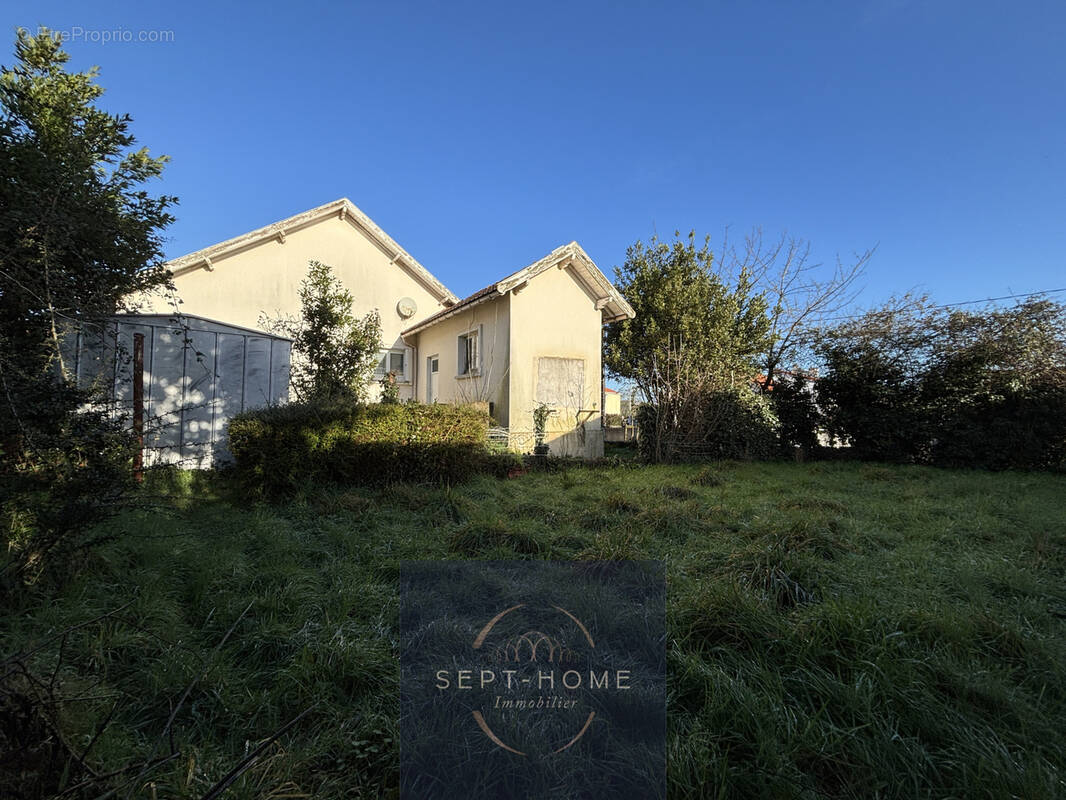 Maison à LE PELLERIN