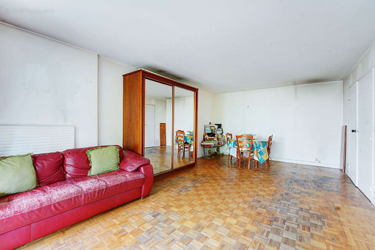 Appartement à PARIS-19E