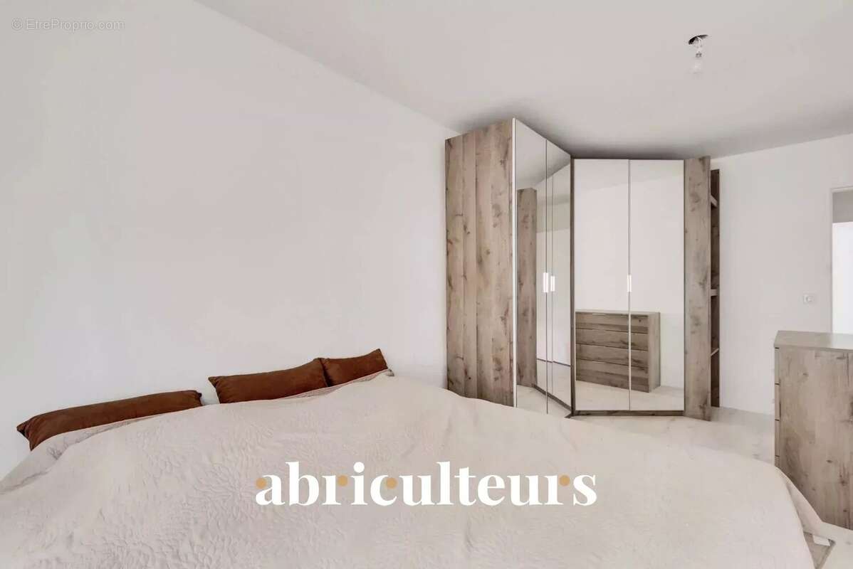 Appartement à ISSY-LES-MOULINEAUX