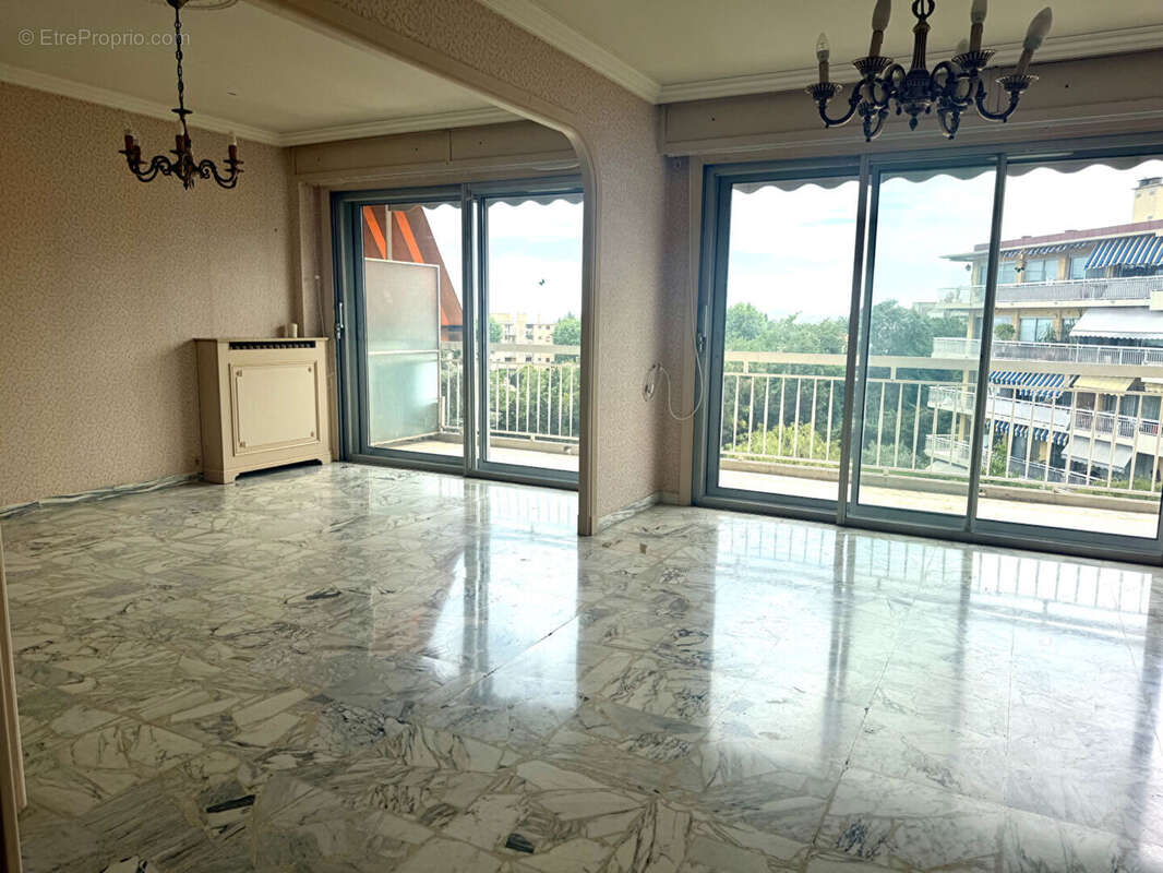 Appartement à CAGNES-SUR-MER