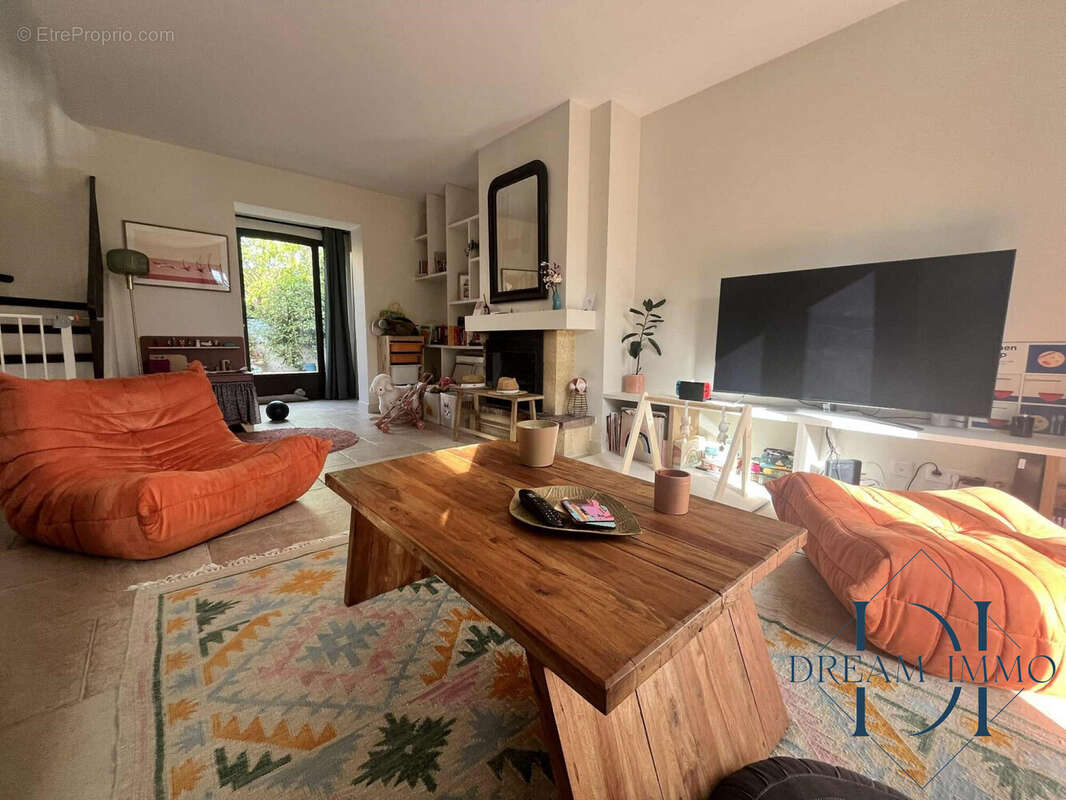 Maison à SOLLIES-PONT