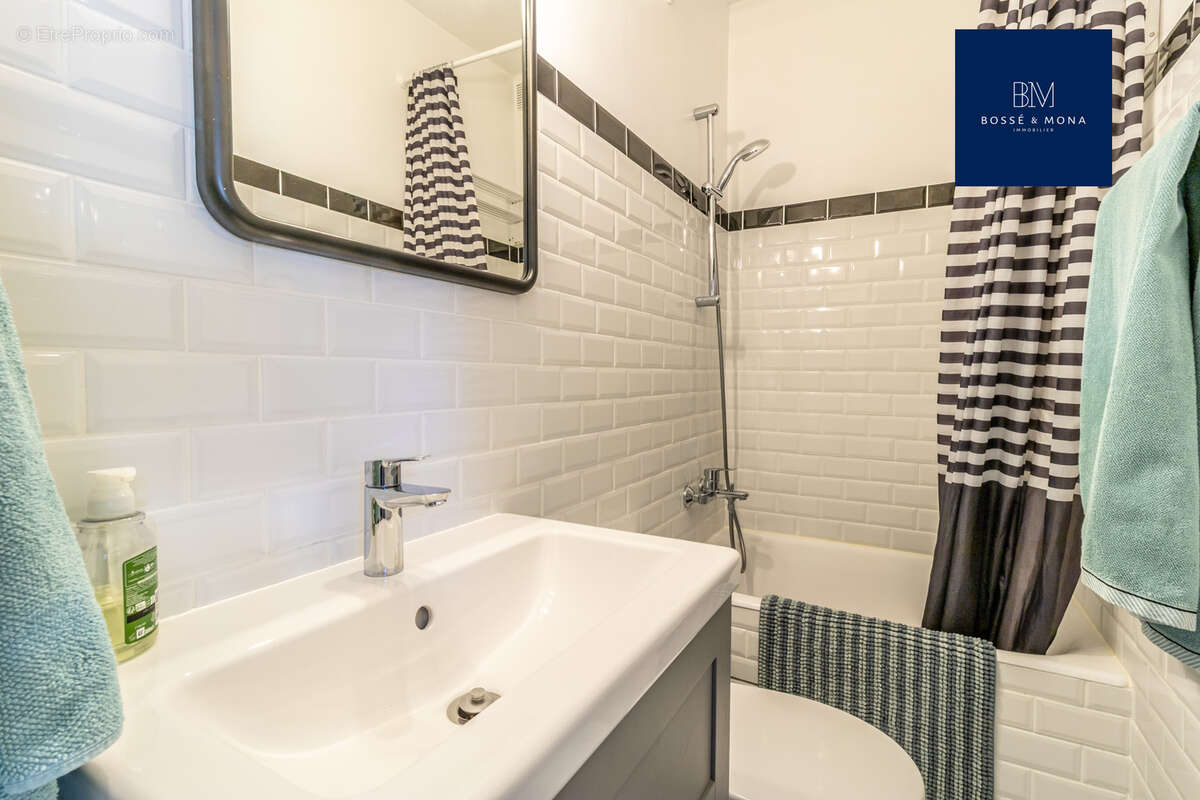 Appartement à PARIS-7E