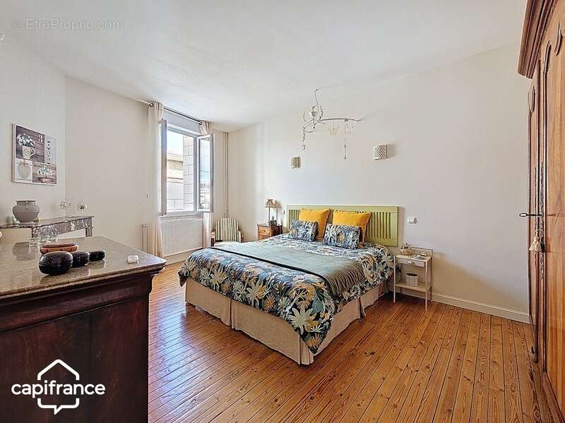 Maison 243 m² - Excellent état – 6 chambres – jardin, terrasse, garage – Thouars centre (79100) - photo 7