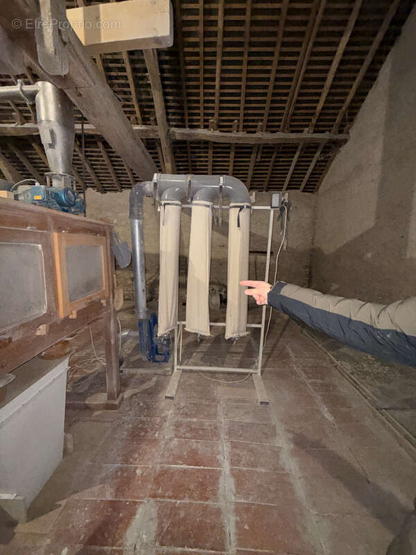 Autre à BUSSY