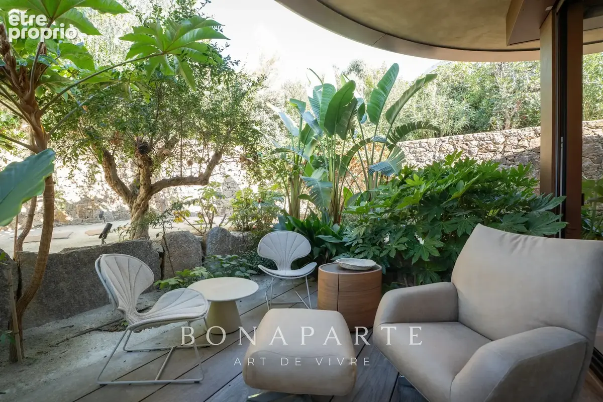 RAMATUELLE – PLAGE DE PAMPELONNE: Villa contemporaine d’exception avec vue panoramique sur la Méditerranée - photo 12
