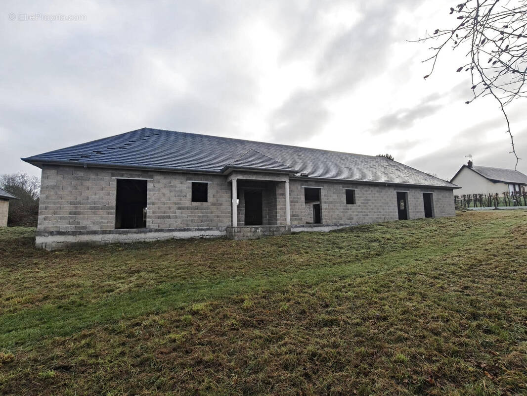 Maison à MONTREUIL-L'ARGILLE