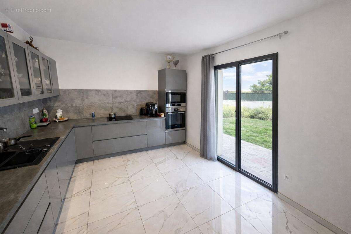 Maison à MARCILLY-D'AZERGUES