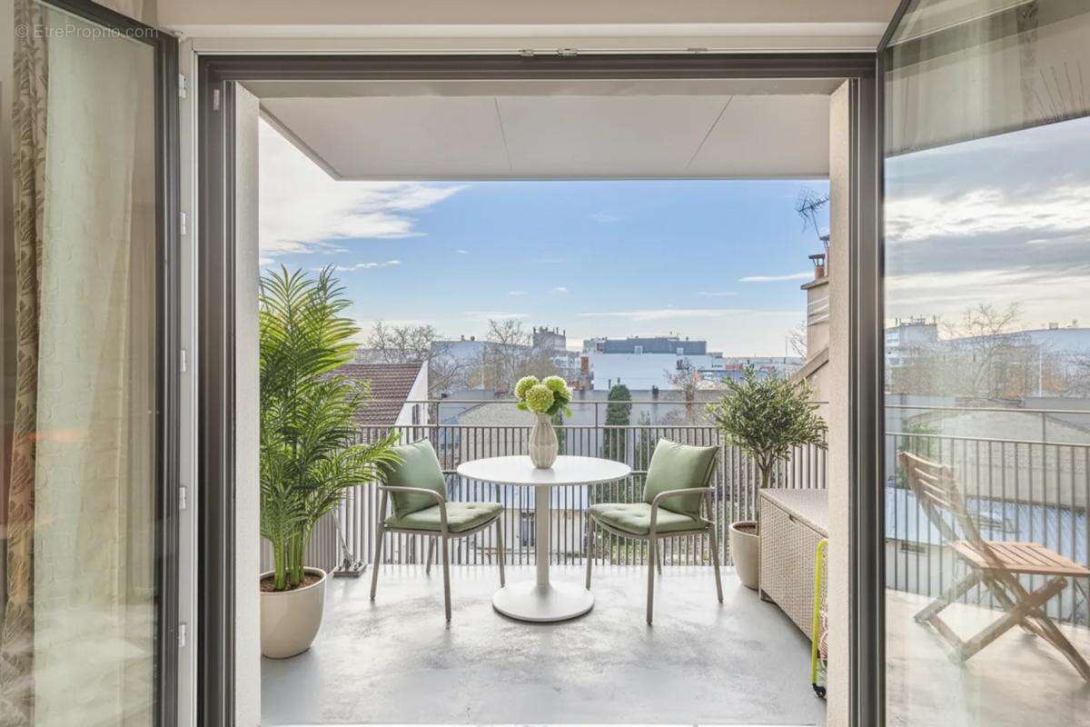 Appartement à NANTERRE