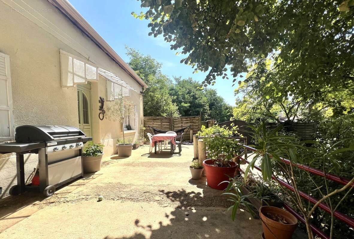 Maison 109 m² à Sarlat-La-Caneda  - photo 2