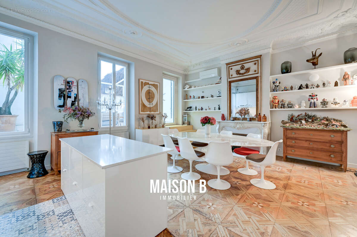 Appartement à MARSEILLE-6E