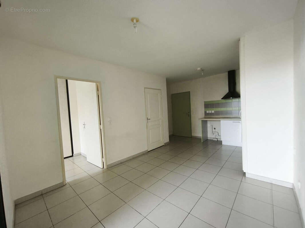 Photo 2 - Appartement à SAINT-DENIS