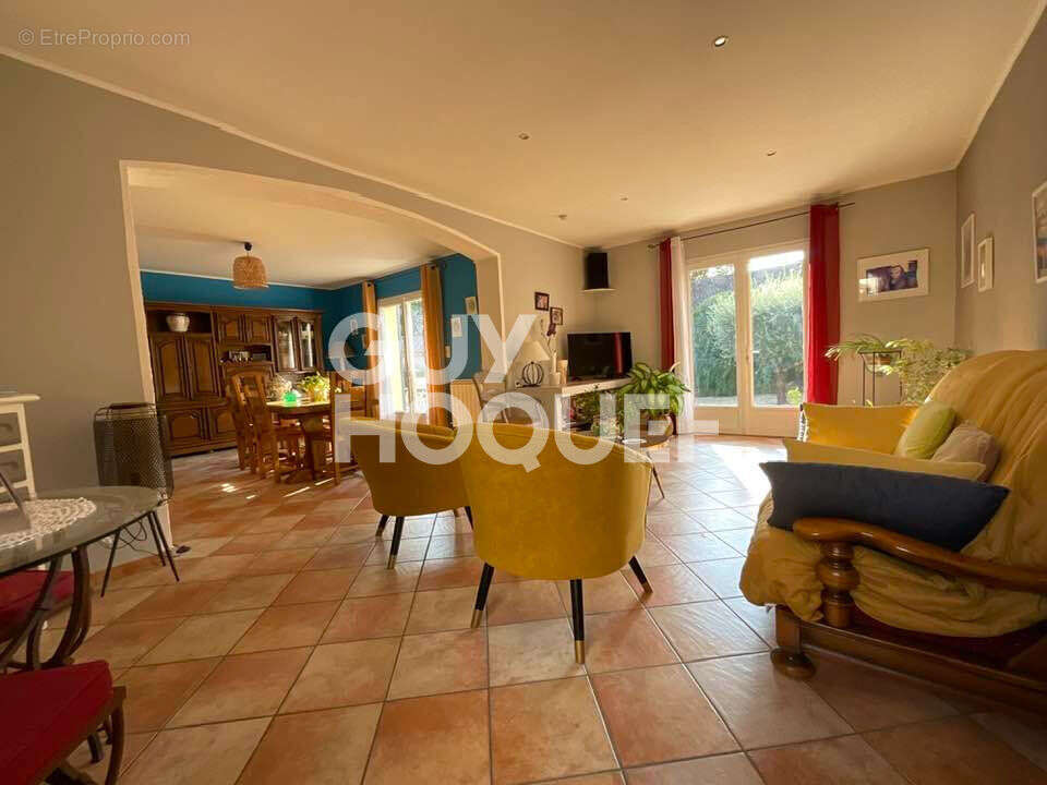 Maison à CHATEAUNEUF-DE-GADAGNE