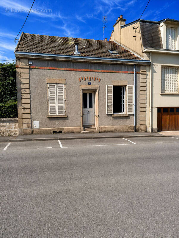Maison à AUTUN