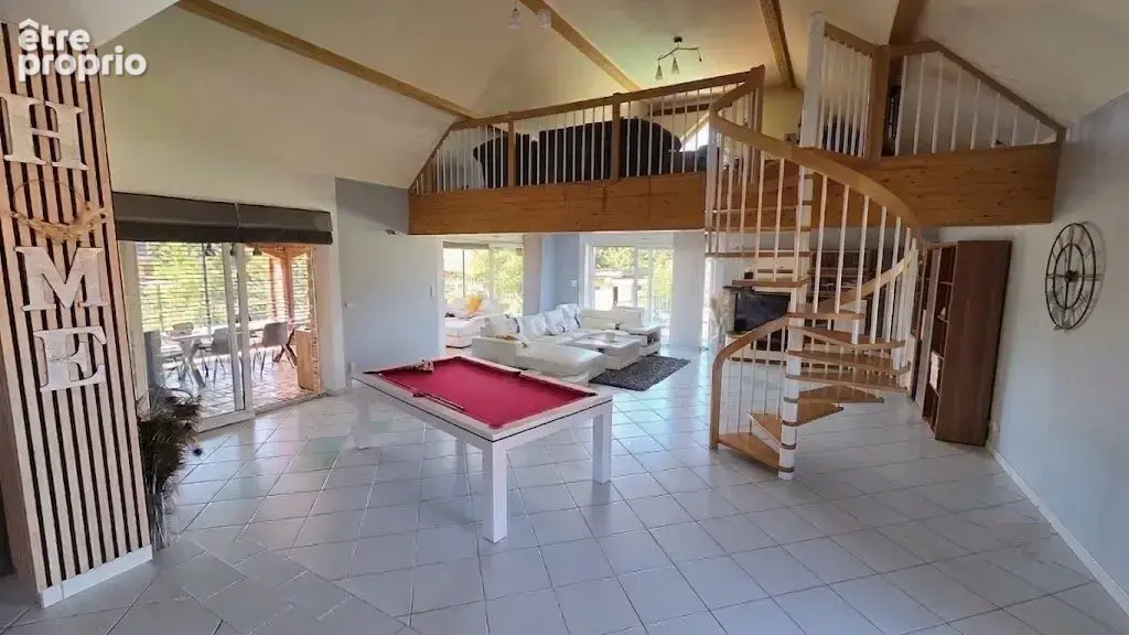 Maison 232 m² à Suarce  - photo 2