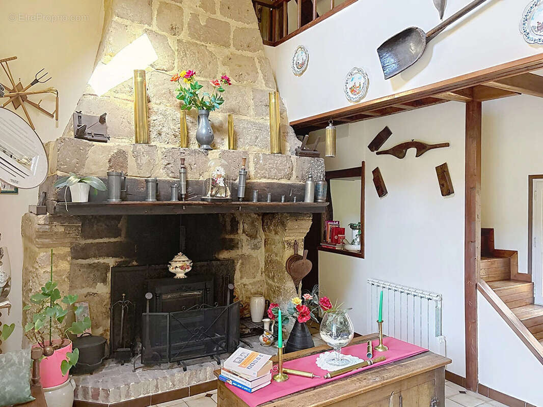 Maison à CASTILLON-EN-AUGE