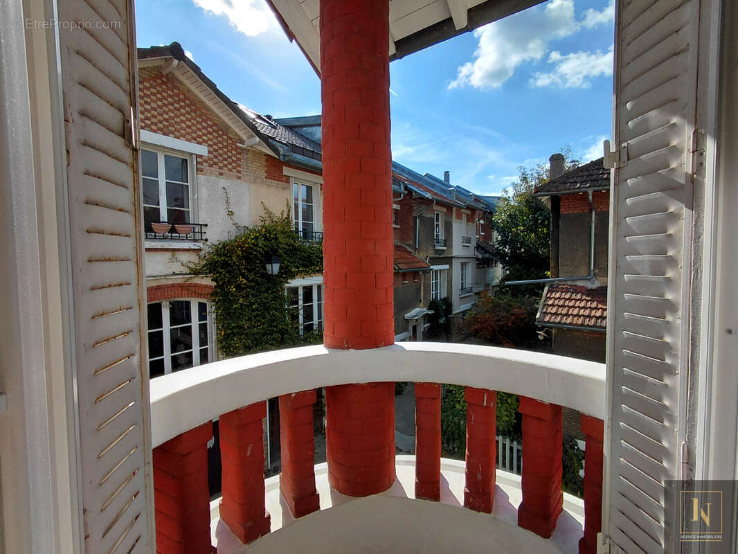 Maison à PARIS-19E
