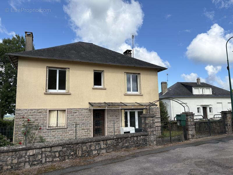 Maison à MASSERET