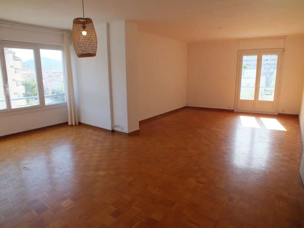 Appartement à MARSEILLE-8E