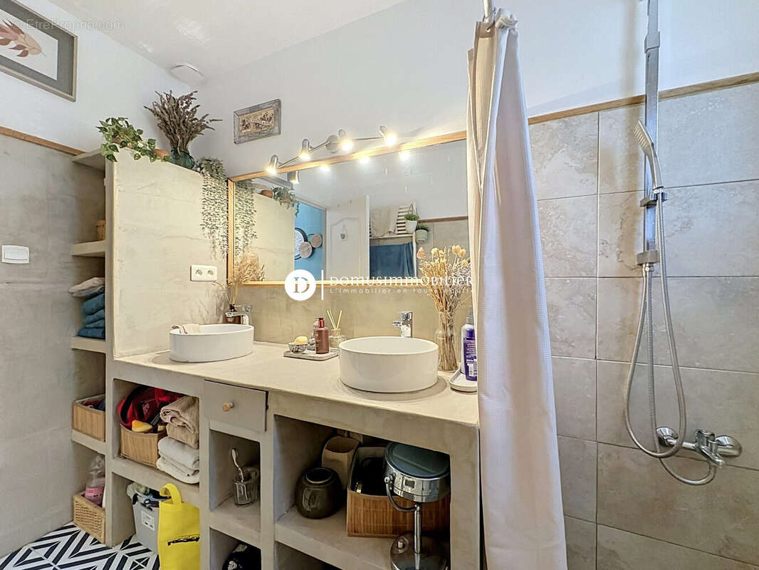 Maison 132 m² à Morieres-Les-Avignon  - photo 8