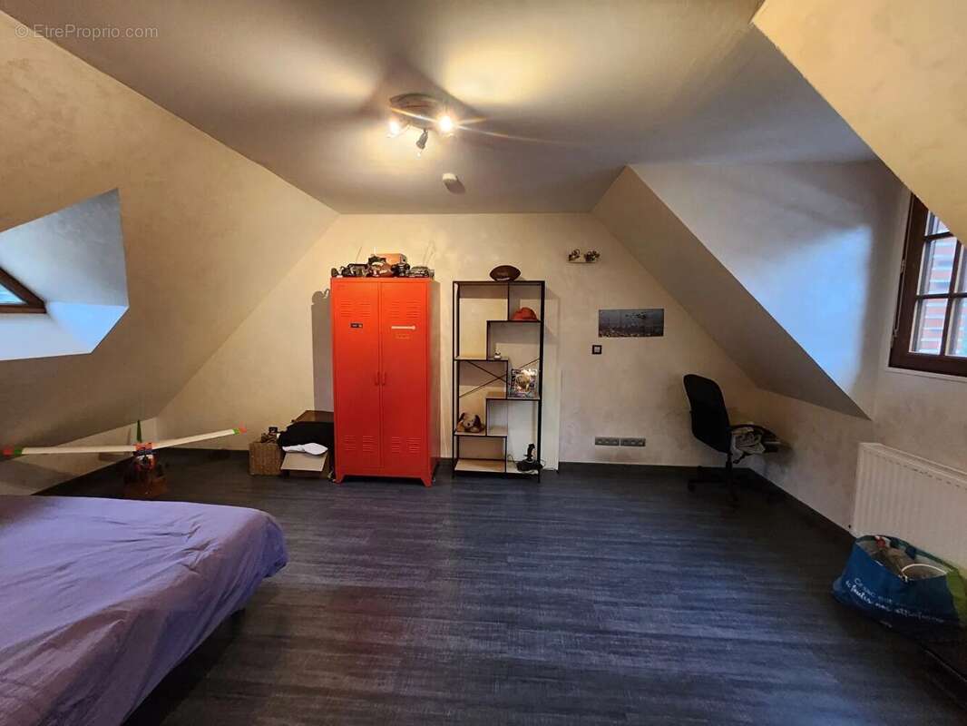 Maison à LA CHAPELLE-VENDOMOISE