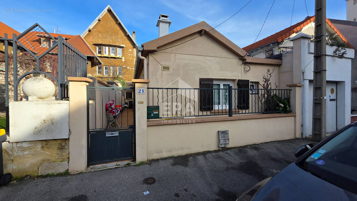 Maison à MONTREUIL