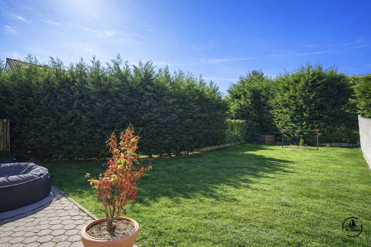 Maison à ROCHE-LA-MOLIERE