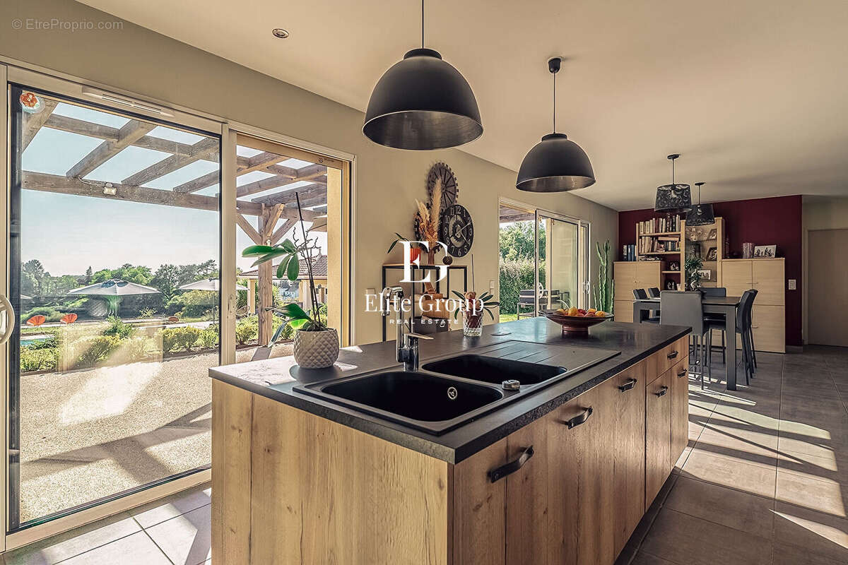 Maison à MARCILLAC-SAINT-QUENTIN