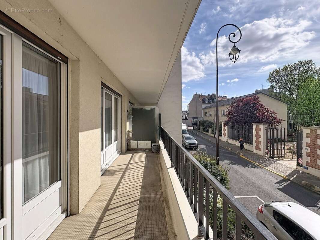 Appartement à CHARENTON-LE-PONT