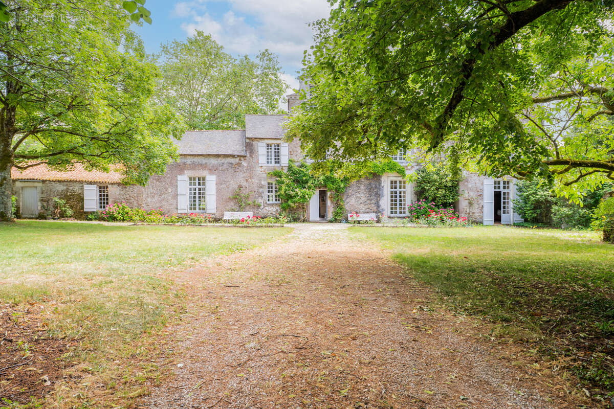 Maison à LE LOROUX-BOTTEREAU