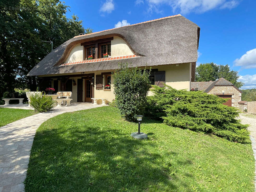 Maison à LE GUE-DE-LONGROI
