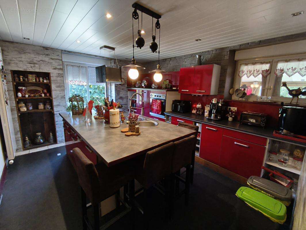 Maison à AILLEVILLERS-ET-LYAUMONT