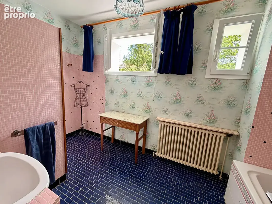 Belle maison des années 70, 4+ chambres, jardins de 2200 m², proche du centre ville - photo 12