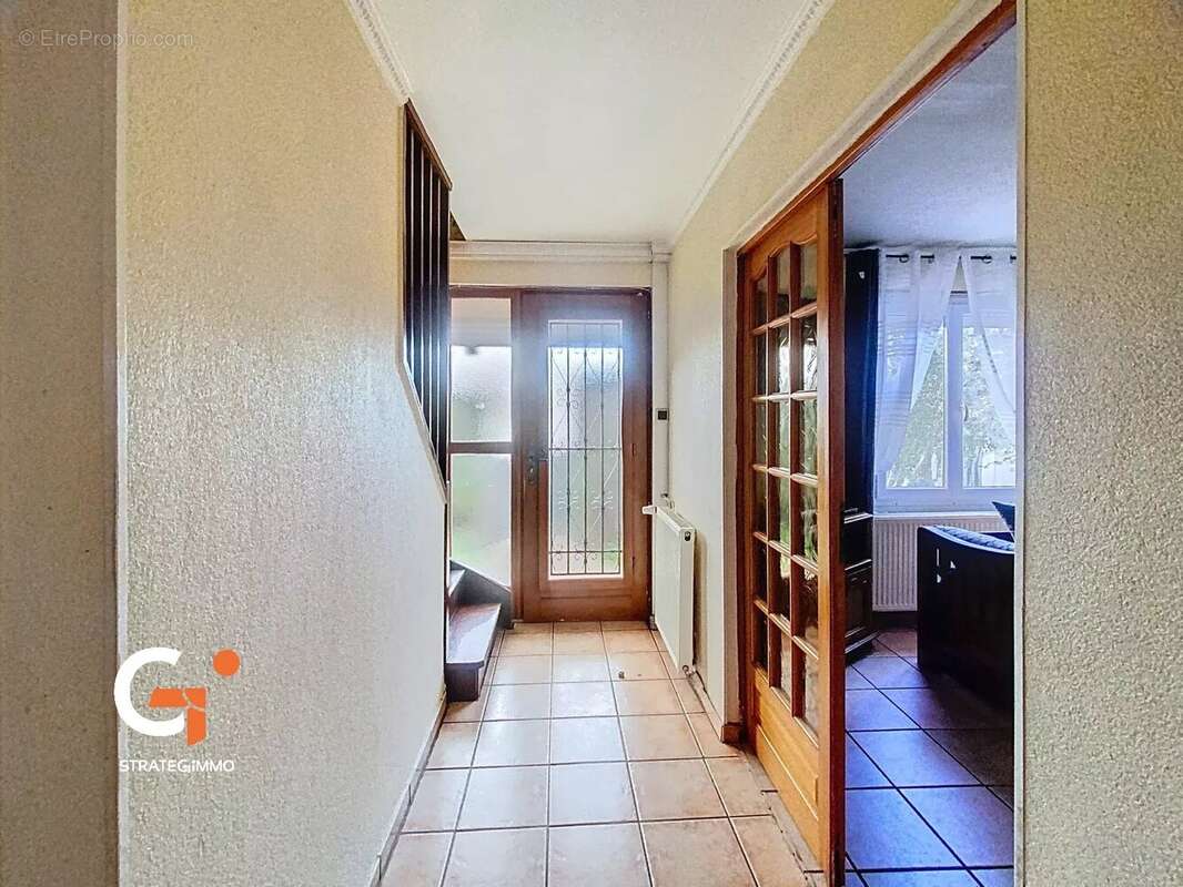 Maison à SAINT-ETIENNE-DU-ROUVRAY