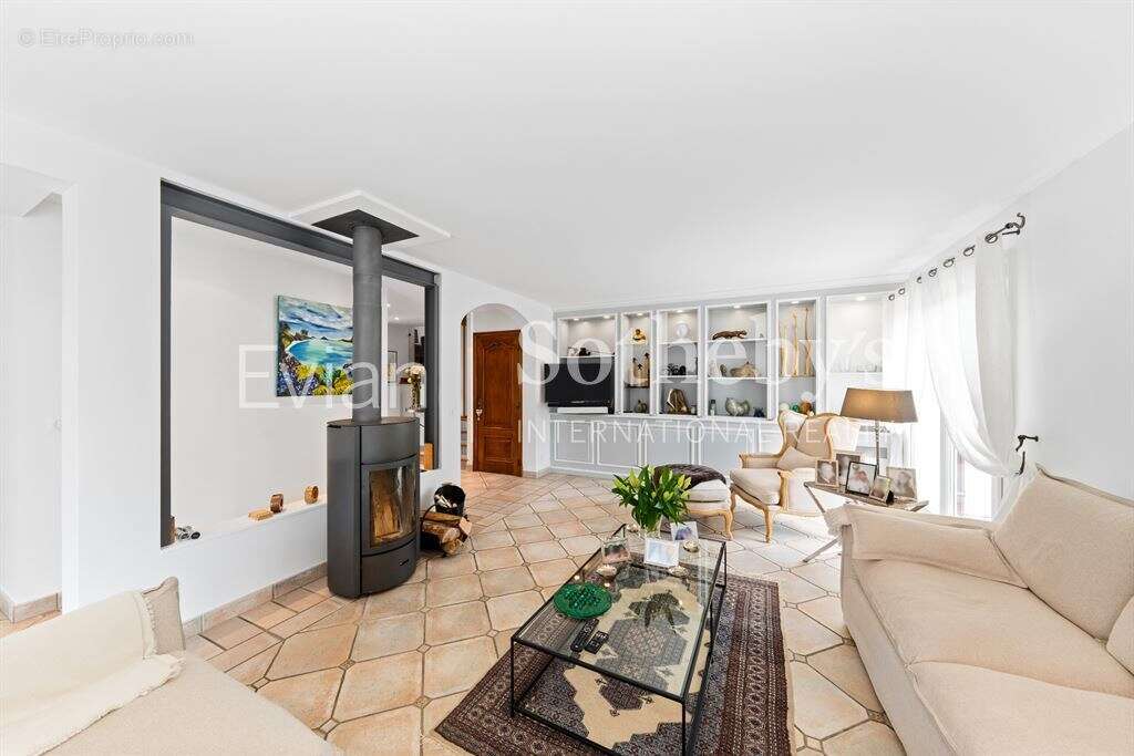 Maison à NEUVECELLE