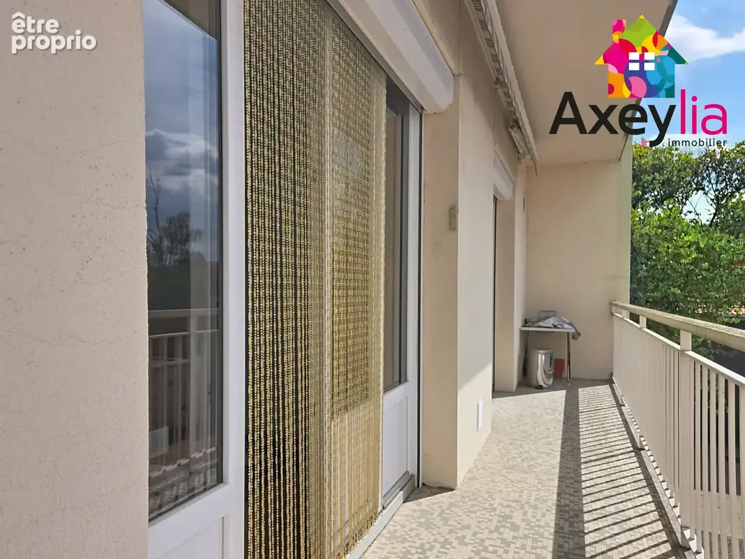 A vendre - roanne - appartement t3 avec balcon - photo 3